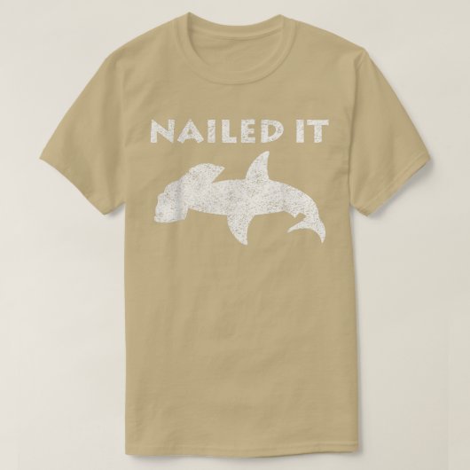 やっつけおもしろいてやれ動揺してた、サメよ Tシャツ (デザイン正面)