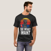 やりたい放題のネコの服 Tシャツ (正面フル)