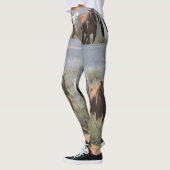 やりたい放題やることは砂の洗面器で放し、 レギンス (左)