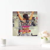 やる気を起こさせるな女性の体育館のトレーニング スクエア壁時計 (ホーム)