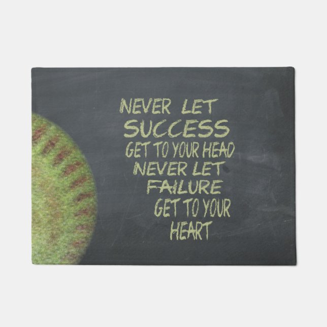 やる気を起こさせるな成功のFastpitchのソフトボール ドアマット (正面)