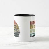 やる気を起こさせるサイクリング引用文 マグカップ (中央)