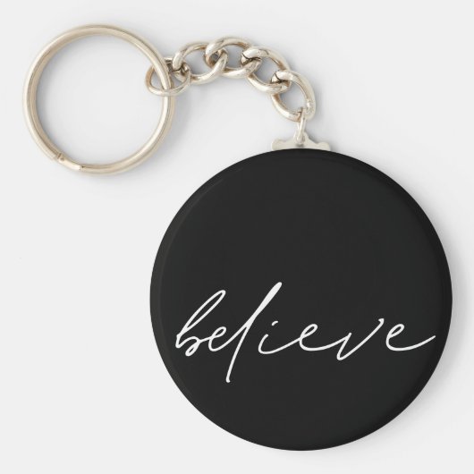 やる気を起こさせる信じ白文字 キーホルダー (正面)