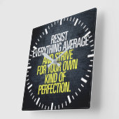 やる気を起こさせる単語 – トレーニング スクエア壁時計 (傾斜)