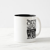 やる気を起こさせる引用文熱狂するが世界を変える ツートーンマグカップ (正面右)