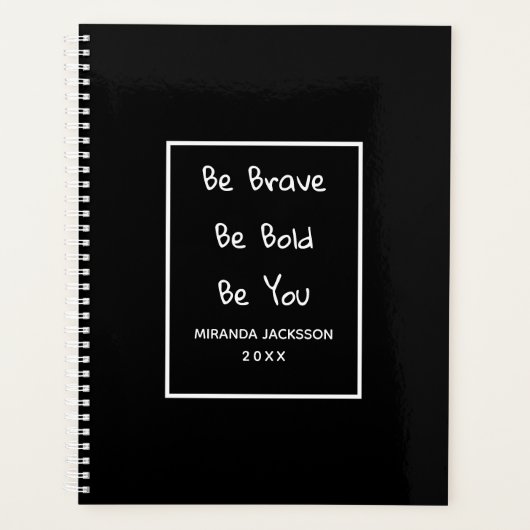 やる気を起こさせる引用文白黒名 プランナー手帳 (正面)