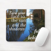 やる気を起こさせる引用文:顔を太陽に… マウスパッド (マウス)