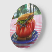 やれやれトマト! ラージ壁時計 (傾斜)