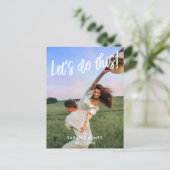 やろうぜ！写真の保存日付 案内ポストカード (スタンド正面)