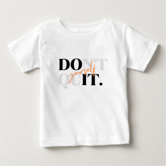 やわらかくて快適なコットン製ベビーTシャツ　ホワイト ベビーTシャツ