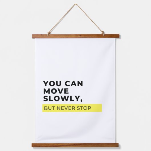 ゆっくり動けるが、決して動ストップくないやる気を起こさせる。 吊り下げ型タペストリー (正面)