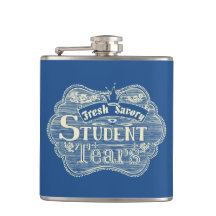 よい風味の学生は手描きの黒板を引き裂きます