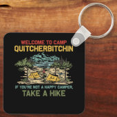 ようこそキャンプキッチルビッチンキャンピングキャンプキッチ キーホルダー (裏面)