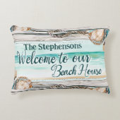 ようこそパーソナライズされた私たちのビーチハウス アクセントクッション (正面)