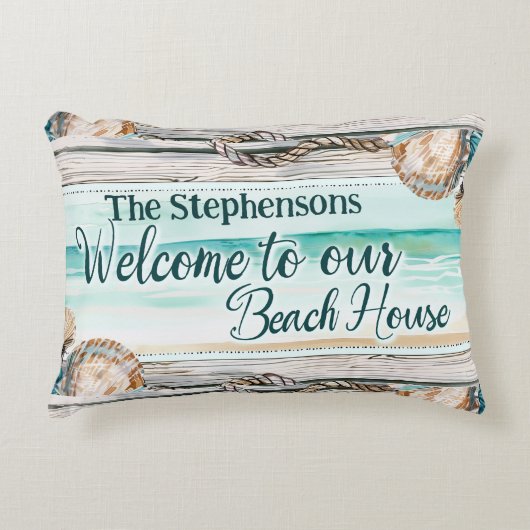 ようこそパーソナライズされた私たちのビーチハウス アクセントクッション (正面)