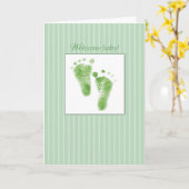 ようこそベビー、グリーン、おめでとうございます新生児足 カード (黄色い花)