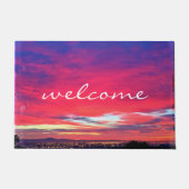 ようこそホットピンクブルークラウドサンセットフォトモダン ドアマット (正面)
