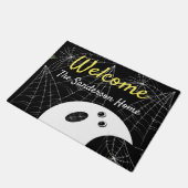 ようこそモダン幽霊ミニマルハロウィンファミリー ドアマット (アングル)