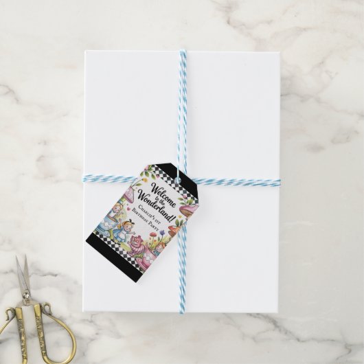 ようこそワンダーランドの最初の誕生日パーティー ギフトタグ (より糸付き)