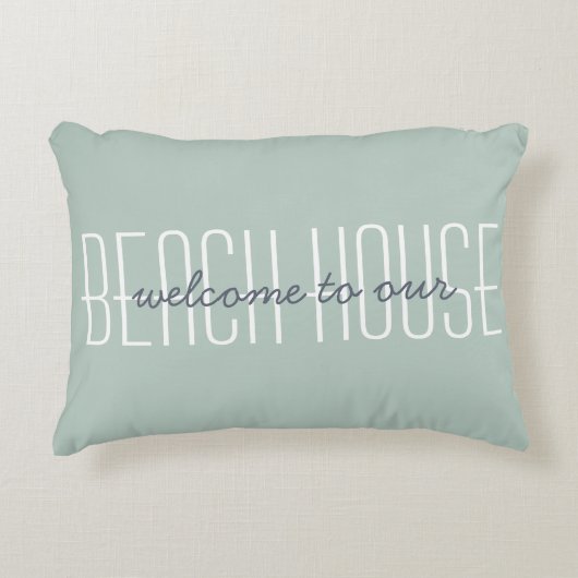 ようこそ我々のビーチハウス引用文グリーン装飾 アクセントクッション (正面)