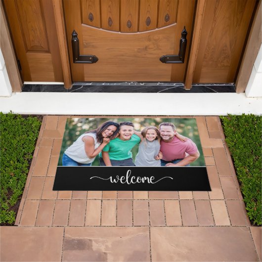 ようこそ文字と家族の写真、黒 ドアマット (室外)