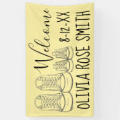 ようこそ新着ベビーシューズシャワーイエロー 横断幕 (縦)