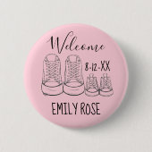 ようこそ新着ベビーシューズシャワーピンク女の子 缶バッジ (正面)