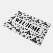ようこそ白黒クリスマスツリーパターン ドアマット (アングル)