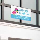 ようこそ私たちのプールフラミンゴ 横断幕 (ビルの外側)