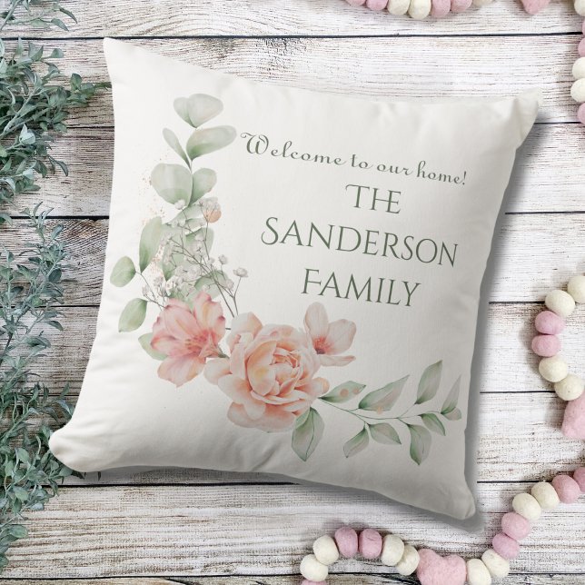 ようこそ私たちのホームの家族の名前フローラ水色 アウトドアクッション (Welcome to Our Home Family Name Summer Porch Decor Outdoor Pillow)