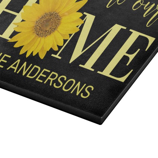 ようこそ私たちのホームヒマワリ黒カスタム カッティングボード (角)