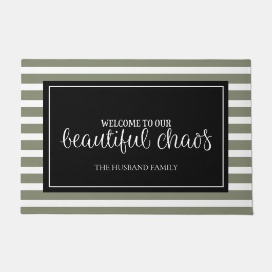 ようこそ緑と白パーソナライズされたのファミリ名 ドアマット (正面)