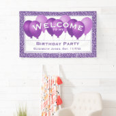 ようこそ65番目の誕生日番号パターン |紫/白 横断幕 (インサイチュ)