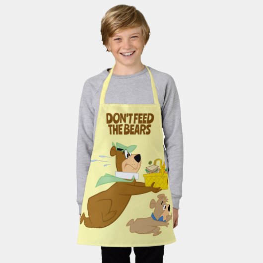 よぎクマとブーブー・ピクニックパニック エプロン (着用した状態)