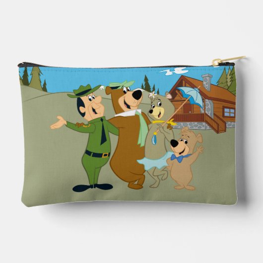 よぎ熊と友人の温かい歓迎 アクセサリーポーチ (裏面)