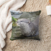 よくはしゃぐなカワウソデザイナークッション クッション (ブランケット)