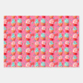 よくはしゃぐカラフル薄紫、青、ピンクのカップケーキ ラッピングペーパーシート (正面3)