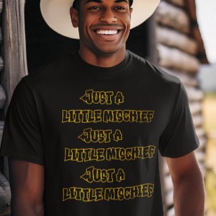 よくはしゃぐタイポグラフィ:ちょっとしたいたずら Tシャツ