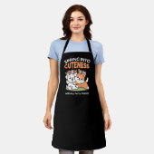 よくはしゃぐフラワークラウン付き犬 – おもしろい春テーマ エプロン (着用した状態)