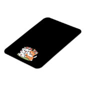 よくはしゃぐフラワークラウン付き犬 – おもしろい春テーマ マグネット (左側)