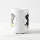 よくはしゃぐラブラドールリトリバー水の色の子犬 コーヒーマグカップ (中央)