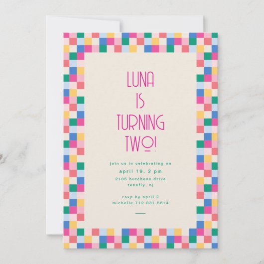 よくはしゃぐ数々の色ブロック誕生日パーティー 招待状 (正面)