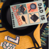 よく味付けされていない古い誕生日カード