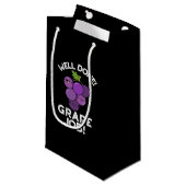 よく行われたブドウのジョブ前向きフルーツプンダークBG スモールペーパーバッグ (正面アングル)