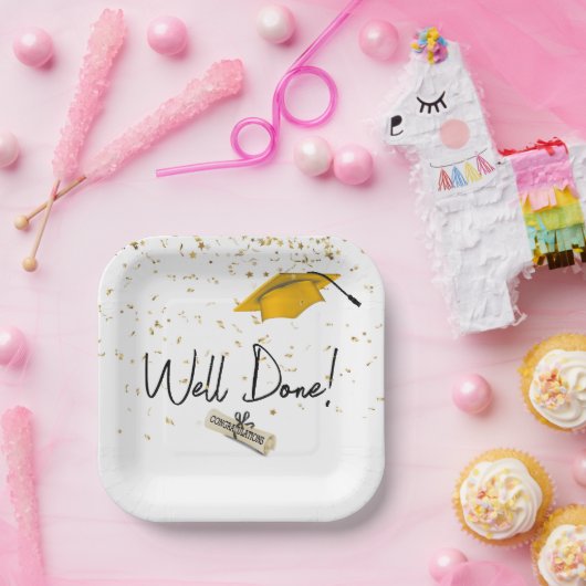 よく行われた卒業紙吹雪と金ゴールドキャップ ペーパープレート (パーティー)