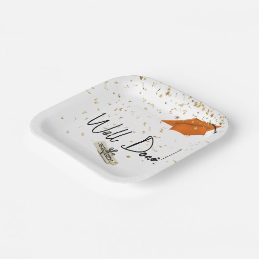 よく行われた卒業金ゴールド紙吹雪とオレンジキャップ ペーパープレート (傾斜あり)