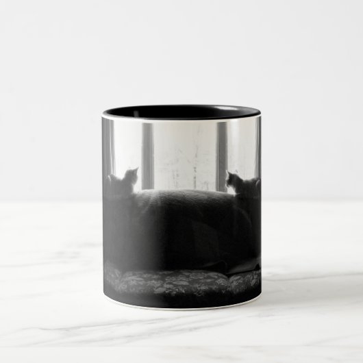 よりよいそこに何かがあります ツートーンマグカップ (中央)