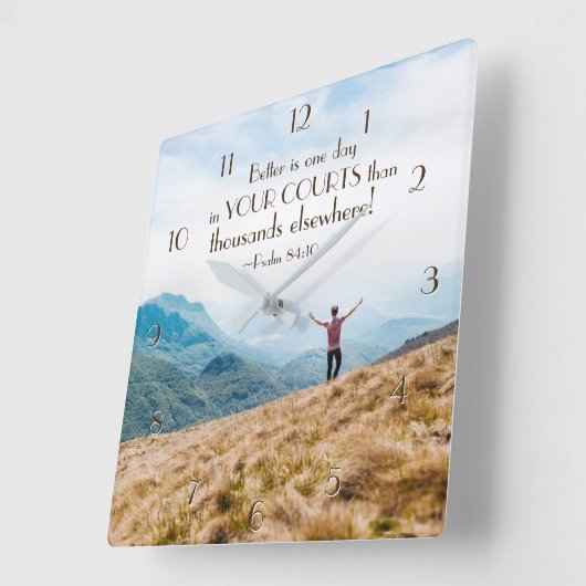 よりよい賛美歌の84:10はあなたの裁判所の聖書の1日です スクエア壁時計 (傾斜)