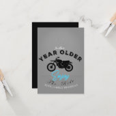 より古いバイクもしくは自転車に乗る人年 カード (正面/裏面インサイチュ)
