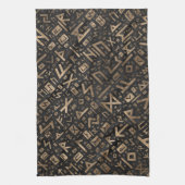 より古いRunes -黒い木2のFutharkパターン金ゴールド キッチンタオル (縦)